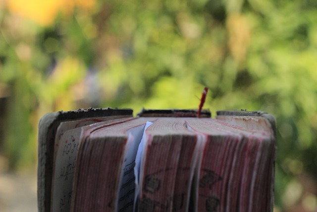 BEYOND “CHRISTIANS”: THE IDENTITY OF FAITH AMONG THE FOLLOWERS OF THE MASHIAJ.